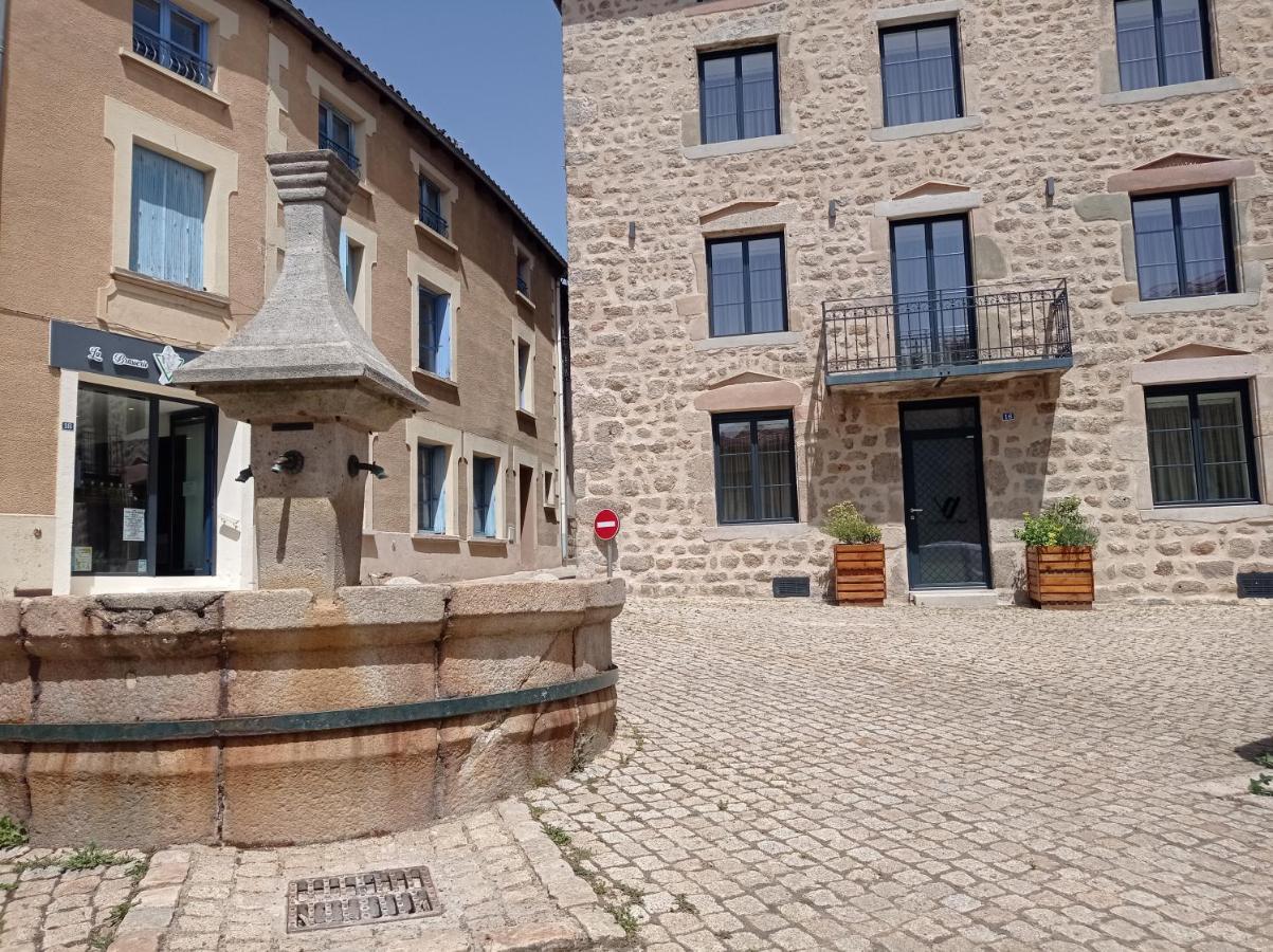 La Batisse Du Velay Hotell Saint-Didier-en-Velay Exteriör bild